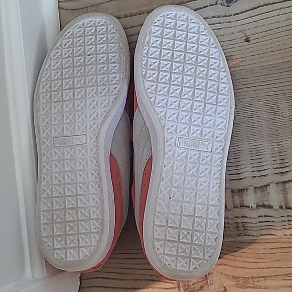 VINTAGE Puma Pink & Gray Suede Sneakers - Picture 5 of 6